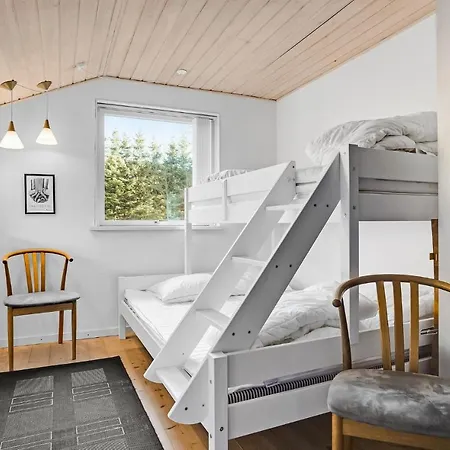 3 Bedroom Beautiful In Hébergement de vacances