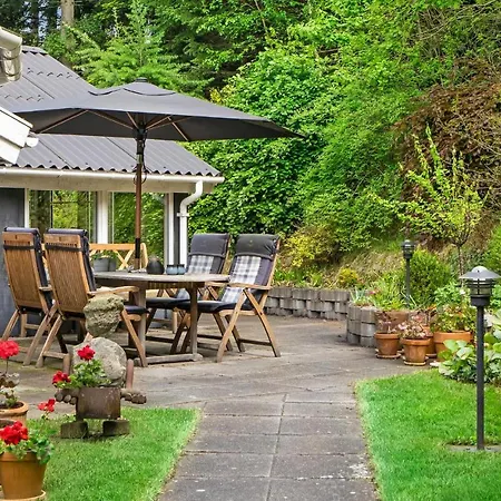 3 Bedroom Beautiful In Hébergement de vacances