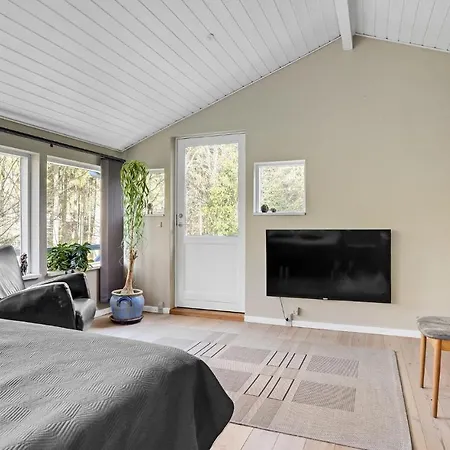 3 Bedroom Beautiful In Hébergement de vacances